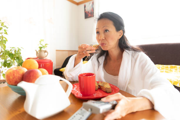 Intermittent fasting for women over 50: redeeming the potential of timed eating 2 Intermittent fasting for women over 50